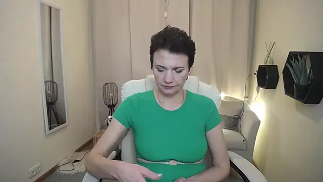 AvaSaturnian 라이브 XXX 채팅