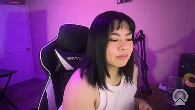 kuromixx444: διαδικτυακό σόου στην κάμερα