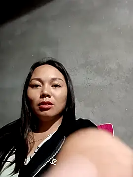 Chat XXX en directo de Rose-222