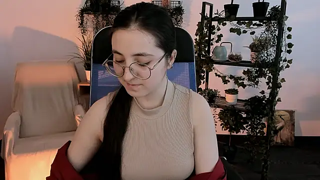 VirtuallVoyant élő XXX-chatje