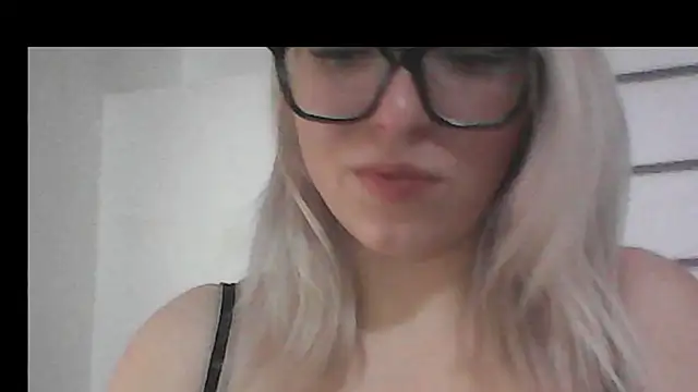 Dolce_Tempt's Live XXX Chat