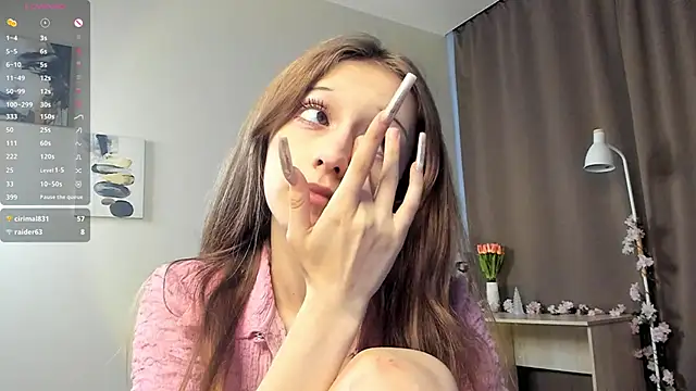 TaiteFairfield Adlı Modelin Canlı XXX Sohbeti