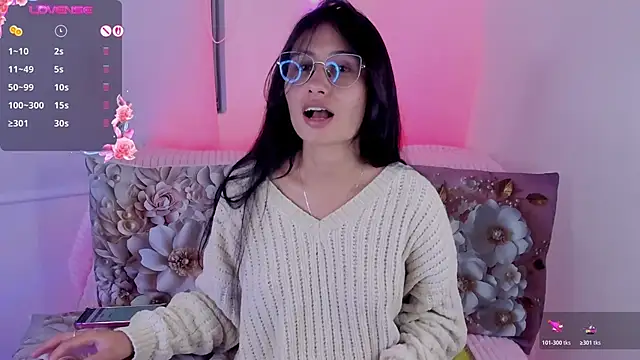 Chat XXX ao vivo de NayeCloud