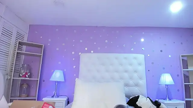 scarlette_15_'s Live XXX Chat