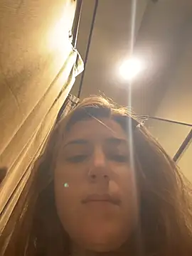 kate_nicepops999114n Webbikameraesitys