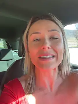 Chat +18 de petrouchkaaa_ ao vivo