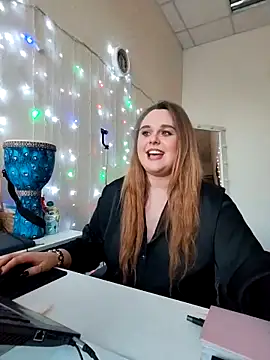 Juicy_PeachLux Adlı Modelin Canlı XXX Sohbeti