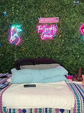 Sembang XXX Secara Langsung RenaThickAss