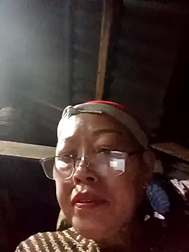 Chatroom XXX en direct de Agnes-baby