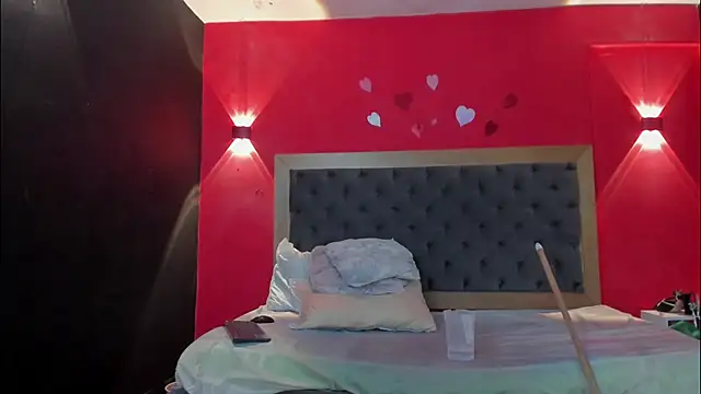 Chat XXX en directo de YayaHilton