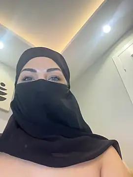 Pokazy przed kamerką – Amberonee31