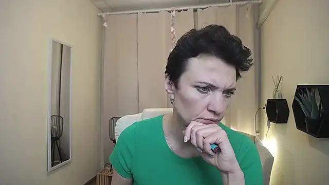 AvaSaturnian Live XXX Chat