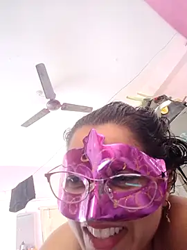 thanusi_2 Show in webcam