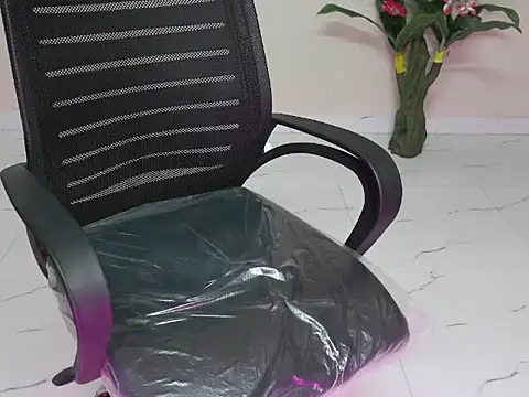 Saanvi_01's Webcam Show