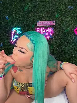 RenaThickAss: онлайн-секс-чат