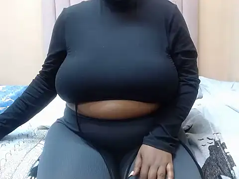 ThickDiva99 Adlı Modelin Canlı XXX Sohbeti