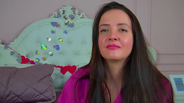 ElinaBellucci live XXX chat