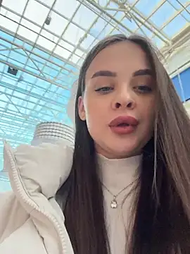 Chat +18 de KristiRich ao vivo