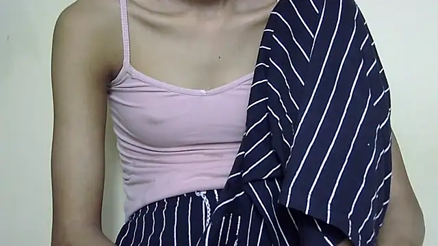 Chat XXX en directo de Anu_tiny