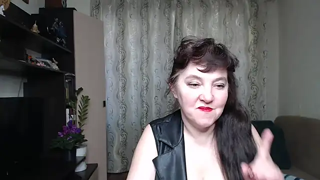 Illusionq: απευθείας συνομιλία ΧΧΧ