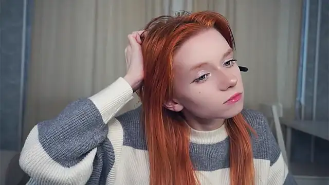 Show modela TarynPalek na web-kameri