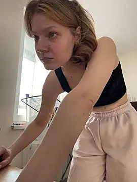 MaryHiggins 即時 XXX 聊天