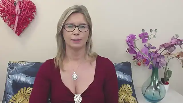 DoreenSexy: онлайн-секс-чат