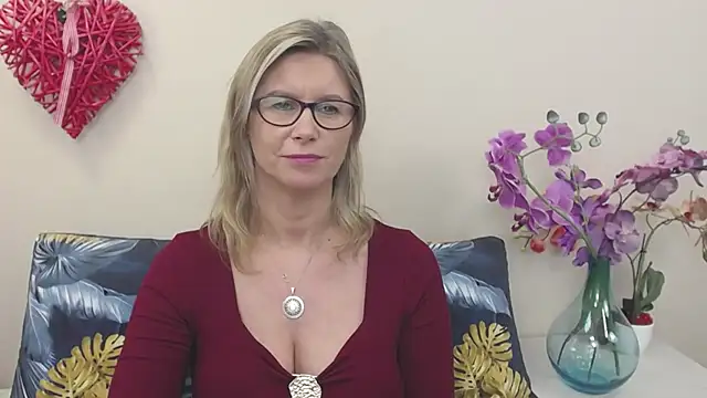 DoreenSexy élő XXX-chatje