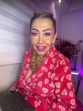 EvelinaGrey Chat XXX in diretta