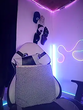 sebastian_horny: онлайн-секс-чат