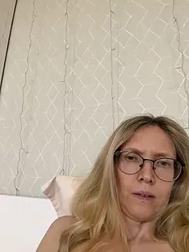 แชท XXX สดของ MollyStory