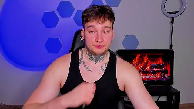 Chat +18 de Chris_Tyson ao vivo