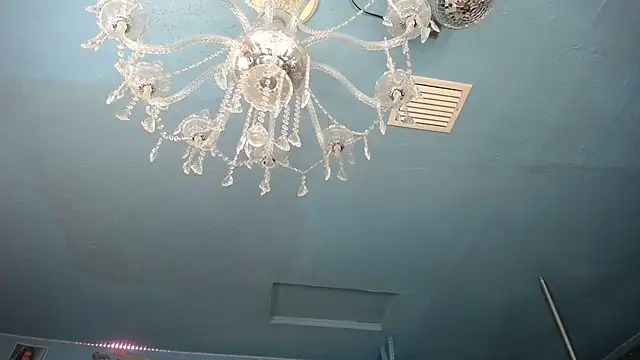 ADRIANNA_FOX 即時 XXX 聊天