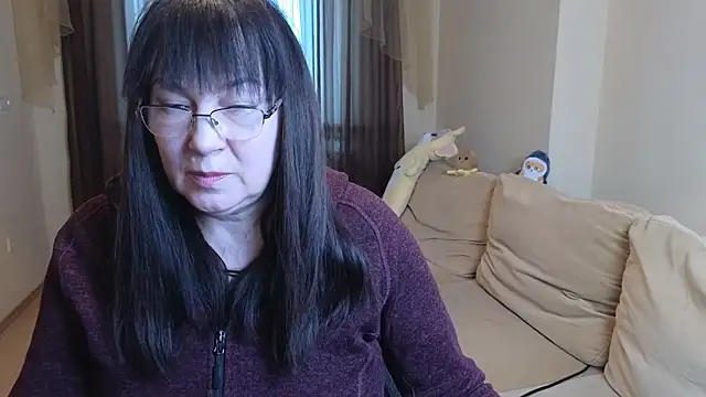 Tori_Twirl Show in webcam