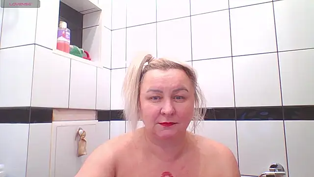 mira_robinsonnn – Naživo XXX chat
