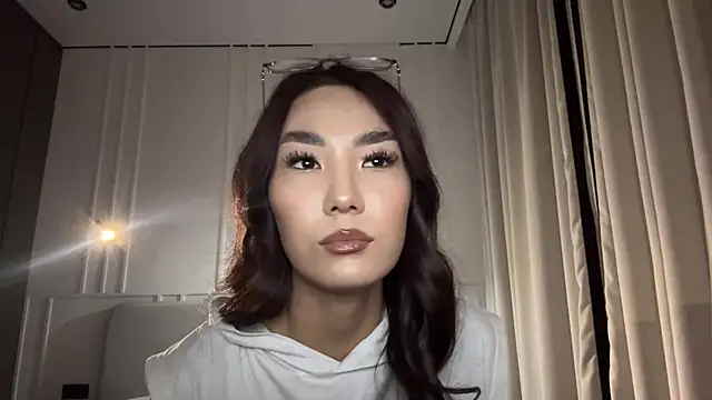 ElenorSaggese – Naživo XXX chat