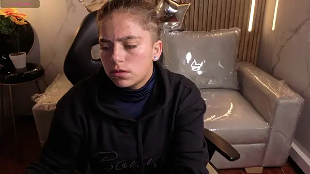 Kitten_Cam – Kamerová šou