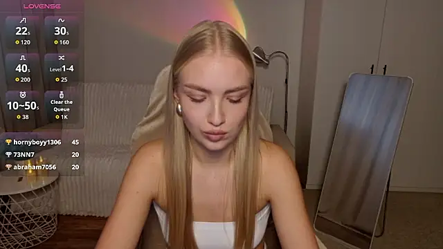 Chat +18 de TessaGrays ao vivo