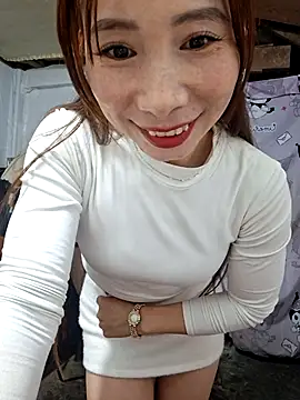 Adela-222のライブXXXチャット