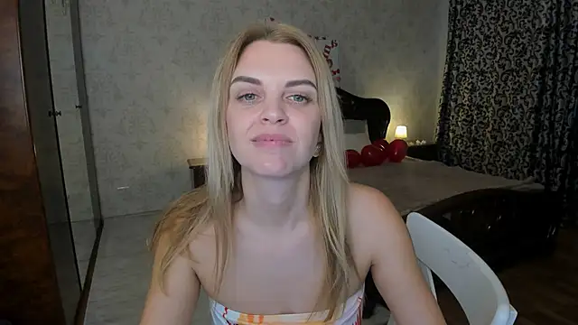 LunaFlinn Live XXX-chat
