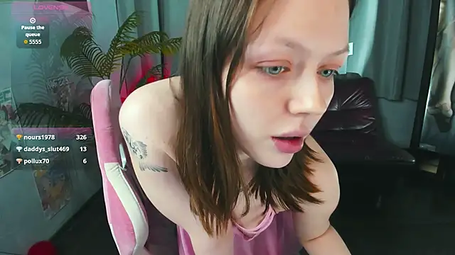 Czat XXX na żywo – Lunar_Lily