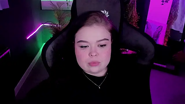 MartishaAddams – Naživo XXX chat