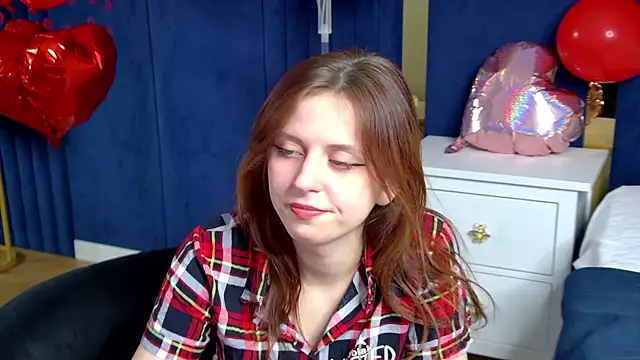 Chatroom XXX en direct de FreyaVey