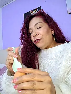 Scarlet_curly8a – Live XXX-chat