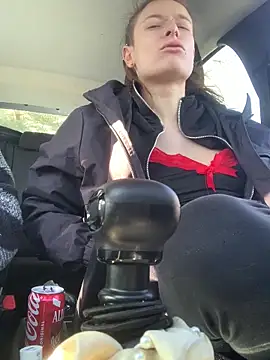 Chatroom XXX en direct de GoldenPussy1329