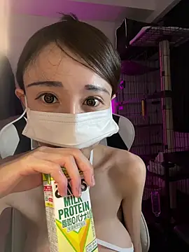 Pokazy przed kamerką – ericiii