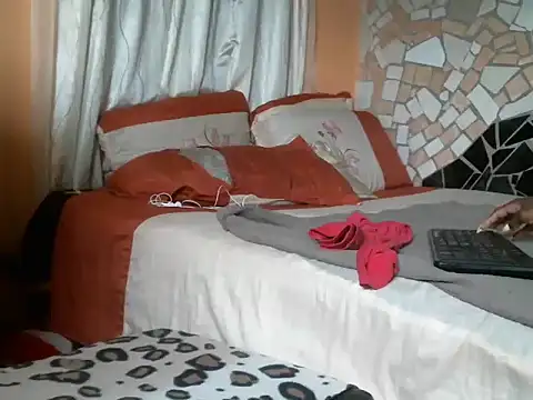 Pretty_miss_devilxxx35 élő XXX-chatje