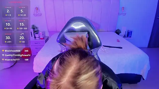 Chatroom XXX en direct de Gyal_8_