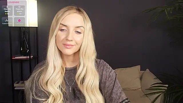 _Mi1a_ Live XXX-chat