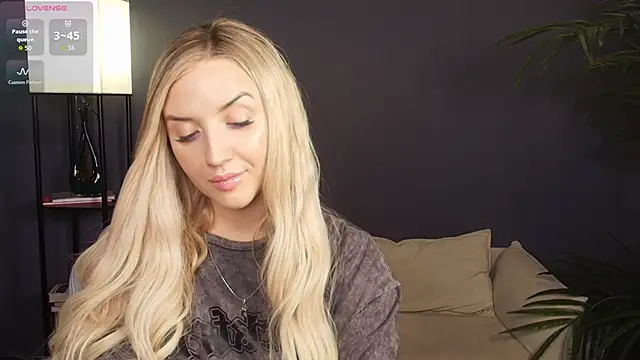 _Mi1a_ – Live XXX-chat